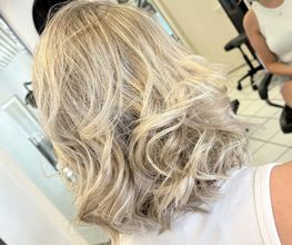 Salon Lora Hairstyle Bild 7