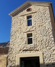 Delorme Facades image 10