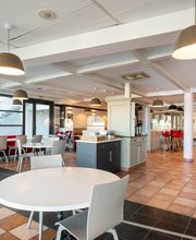 B&B HOTEL Calais Terminal Cité de l'Europe 3 étoiles image 11