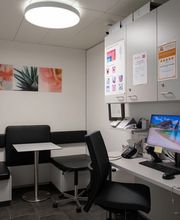 dienstzimmer-amavita-apotheke-im-bahnhof-thun