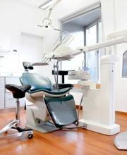 Zahnarztpraxis Dr. Laja & Kollegen im Medienhafen Bild 3