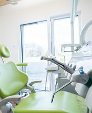 Zahnarztpraxis Frau Edeltraut Block Bild 3