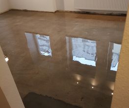Untegrundvorarbeit mit Epoxigrundierung