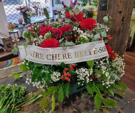 La Petite Marchande de Fleurs image 6