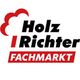 Unser Fachmarkt im Bürogebäude des Zentrallagers bietet sowohl Hobby-Handwerkern als auch Profis alles, was sie für Renovierungsarbeiten oder den Neu- bzw. Umbau ihres Eigenheims benötigen. Wir halten ein umfangreiches Sortiment an Leimholzplatten, Sockelleisten, Schrauben, Werkzeug und weiterem Zubehör bereit – direkt zur sofortigen Mitnahme.