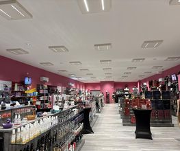 Pink Plaisir image 6