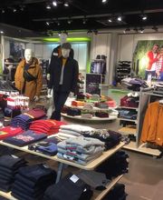 Photo de l'intérieur du magasin Jules Castres