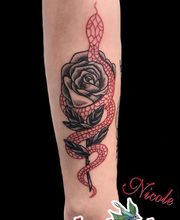 Bunte Leute Tattoo & Piercing Bild 4