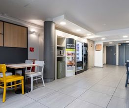 B&B HOTEL Calais Centre Saint-Pierre image 14