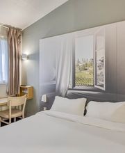 B&B HOTEL Bordeaux Mérignac Hôtel de Ville image 1