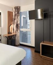 B&B HOTEL Le Port-Marly Saint-Germain-En-Laye image 7