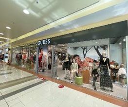 GUESS immagine 2