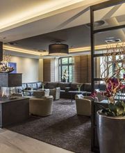 Lobby seating ares