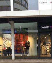 Tommy Hilfiger Outlet Bild 1