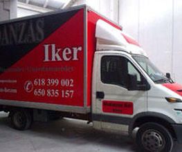 mudanzas-iker-vehiculo-de-mudanza-estacionado.jpg