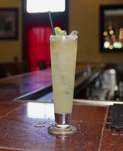 Full bar with speciality cocktails