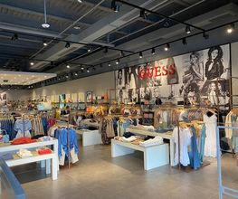 GUESS imagen 3