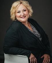 Odegard Real Estate Team @properties - Christie's International Real Estate image 5