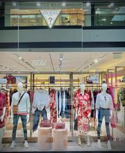GUESS imagen 4