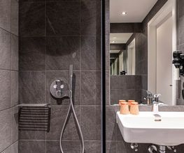 B&B HOTEL Geneva Airport Bild 11