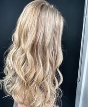 Green Apple Salon image 9