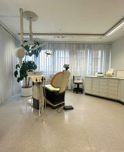 Zahnarztpraxis med. dent. Andreas Loboda Bild 11