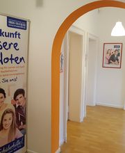 Flur mit Bessere-Noten Plakat in der Schülerhilfe Neustadt/Holstein