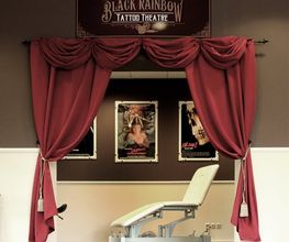 BLACK RAINBOW TATTOO THEATRE Bild 12