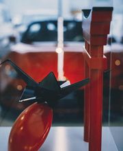 Besondere Auszeichnung der Mazda (Suisse) SA nach Vollendung des Umbaus aufgrund neuer Richtlinien.