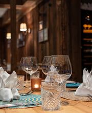 Restaurant Arvenstube, alpine chic, local food, meat, vegetarian