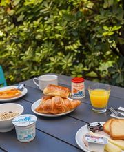 B&B HOTEL Marseille Prado Parc des expositions image 14