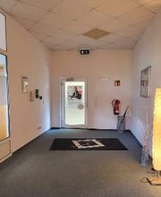 Eingangsbereich-Tür zum betreten des Gebäudes