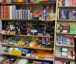 LIBRAIRIE DES COULEURS image 5