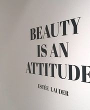 Youpila Studios - Hamburg Speicherstadt, Barre Workout, Pilates & moderne Rückbildung, Feminine Fitness