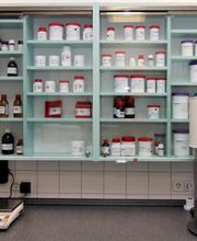 Dreikaiserhof-Apotheke e.K. Bild 1