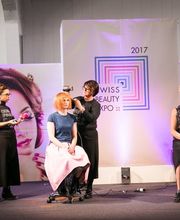 Team Laura Compagnia Della Bellezza Parrucchieri Bild 11