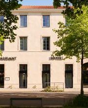 Façade extérieure • Square Lodge Hôtel**** La Roche-sur-Yon