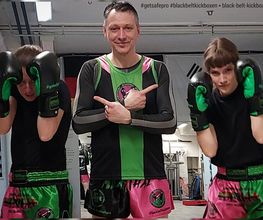 Frauen Fitness Kickboxen Personaltraining Mainz bei GETSAFEpro