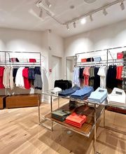 Tommy Hilfiger image 8