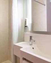 B&B HOTEL Lyon Caluire Cité Internationale image 6