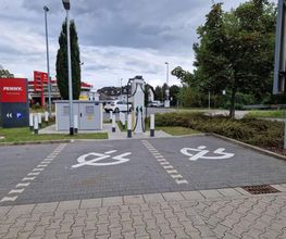 Shell Recharge Charging Station Bild 1