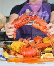 Angry Crab Shack image 17