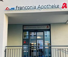 Aussenansicht der Franconia Apotheke Hersbruck
