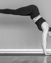Yoga & Pilateszentrale, Caroline Gumbiller Bild 14