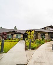 Fieldstone Cooper Point image 3