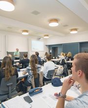 Handelsschule KV Aarau Bild 5