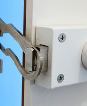 SOS Schlüssel- Schlossservice 24 Std. Notfall- Pikettdienst Bild 1