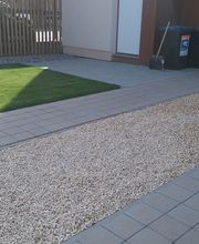 Rollrasen Kiesgestaltung Terrassenbau