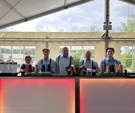 Das Team Mobile Bar.JPG