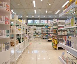 interieur-pharmacie-sun-store-thonex